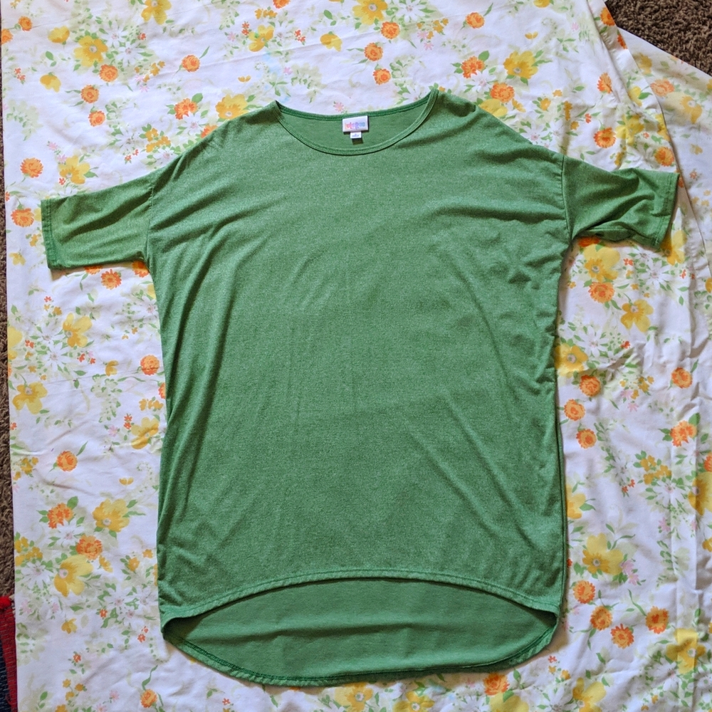 LuLaRoe Carly top, blouse, shirt, light sage green, small